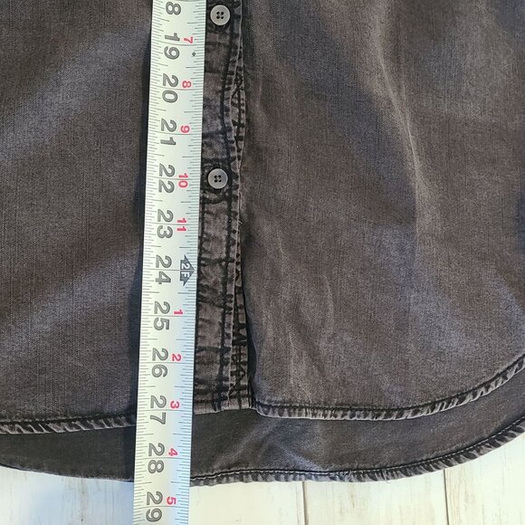 American Eagle Chambray Boyfriend Fit Button Up Shirt Womens Small Casual NEW - Picture 7 of 8